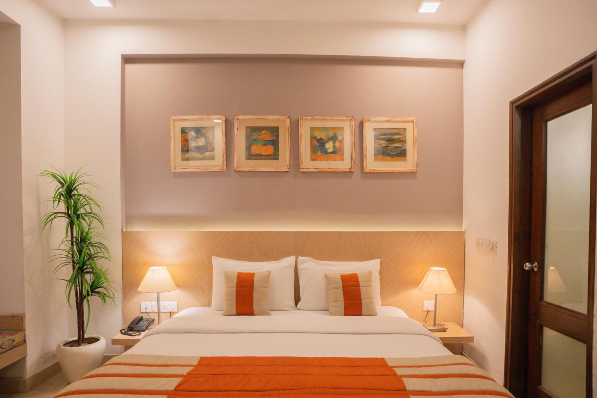 Ahuja Residency Parklane Hotel Гургаон Екстериор снимка